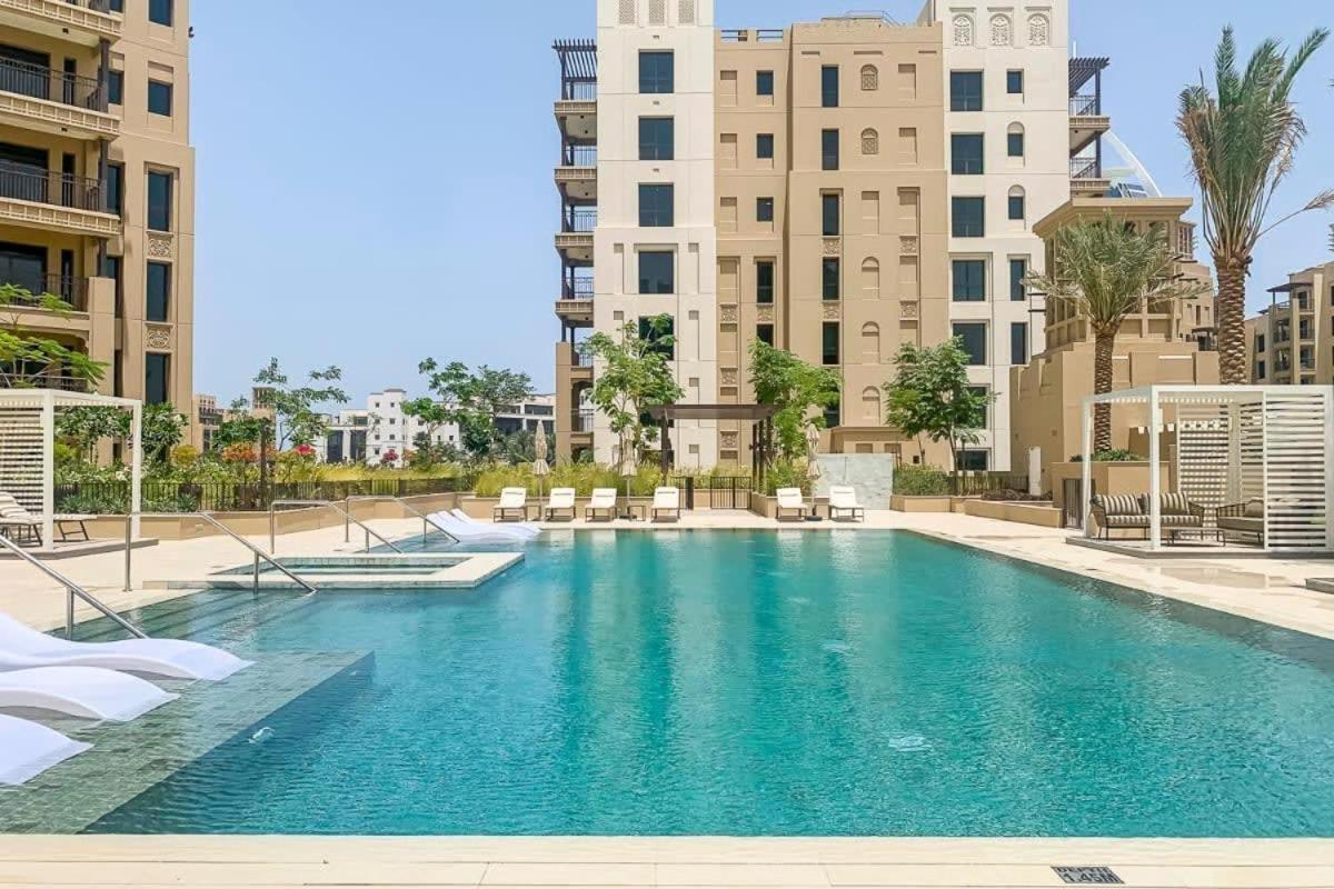 Luxury One Bedroom Dubai Exterior foto